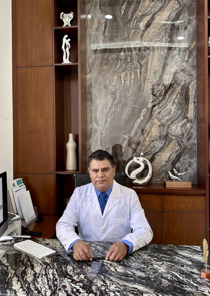 Dr. Raúl Vázquez Pelcastre cirujano general en Mérida